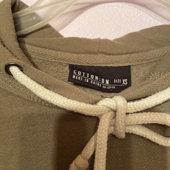 Cotton: ON Women's Soft Olive Green Hoodie with Print at Front XS Fits as Small - Picture 3 of 5